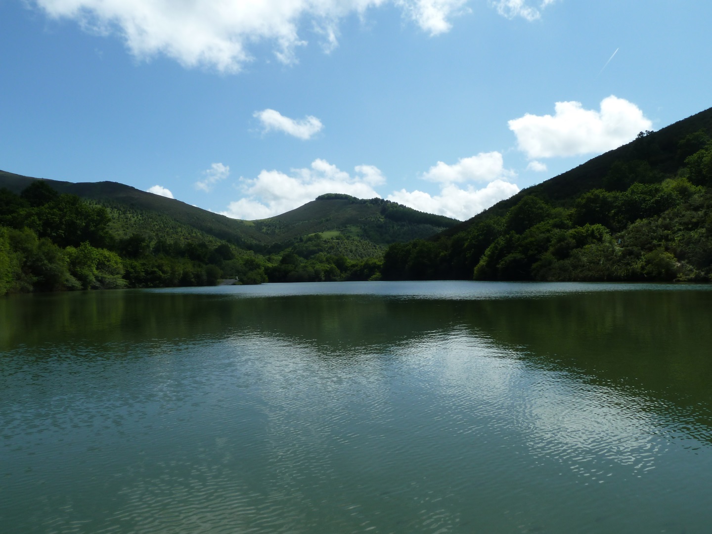 Le Lac De Xoldokogaina Ou D ibardin 64122 Urrugne
